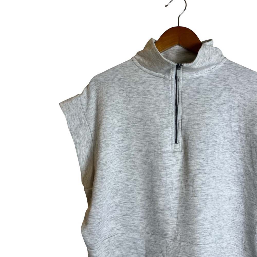 Danskin light gray‎ 1/4 zip vest. Size large - Picture 2 of 7